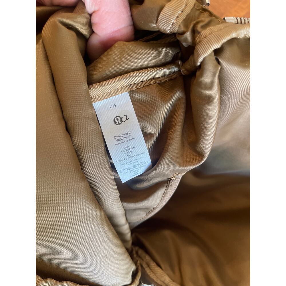 Lululemon Crossbody Festival bag - Picture 8 of 9